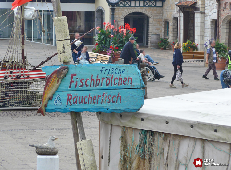 Abenteuerschiff Käpt'n Orki - Schild Frische Fischbrötchen und Räucherfisch