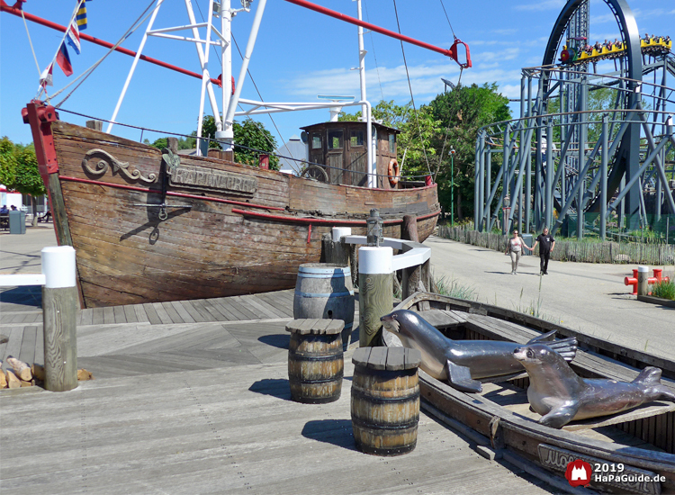 Abenteuerschiff Käpt'n Orki - Holzfischkutter und Boot Molliencken