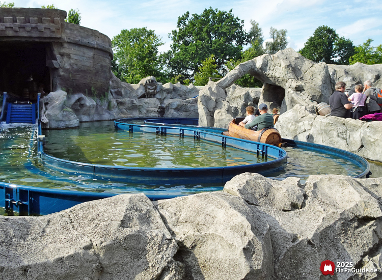 Awildas Abenteuerfahrt - Wendung zwischen Hansekogge und Felslandschaft