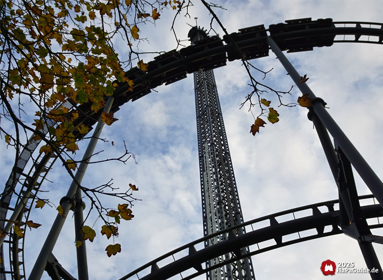 Bezauberndes Britannien - Nessie umfährt den Highlander