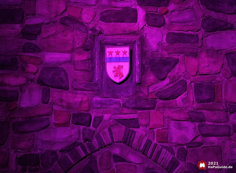 Das Wappen des MacRae Clans purpur beleuchtet