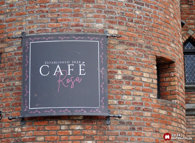 Café Rosa - Wimpel am Danziger Krantor