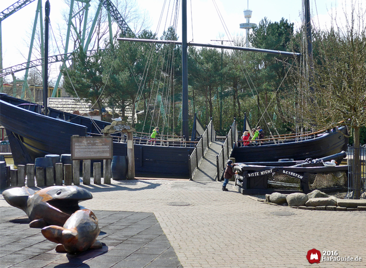 Caravelle Niña - Schiffszugang neben der Piratentaufe