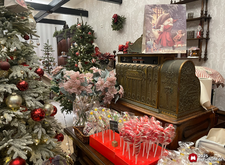 New Lübeck Christmas Shop - Historische Kasse mit Lollies