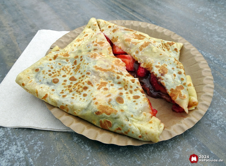 Crêperie - Crêpe mit Erdbeeren und Nutella