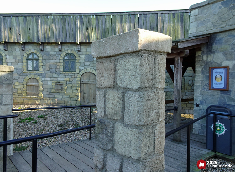 Der Schwur des Kärnan - Steinsäule auf dem Dach der Kärnan-Festung