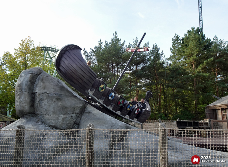 Einars Fjordfahrt - Ausschwung auf grauem Fels