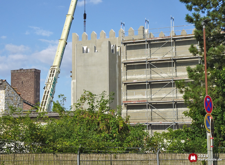 Großprojekt 202X - Turm mit Zinnen