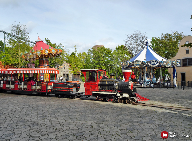 Hansa-Park Express - Vorbeifahrt Hanse-Flieger und Carrousel Baltique