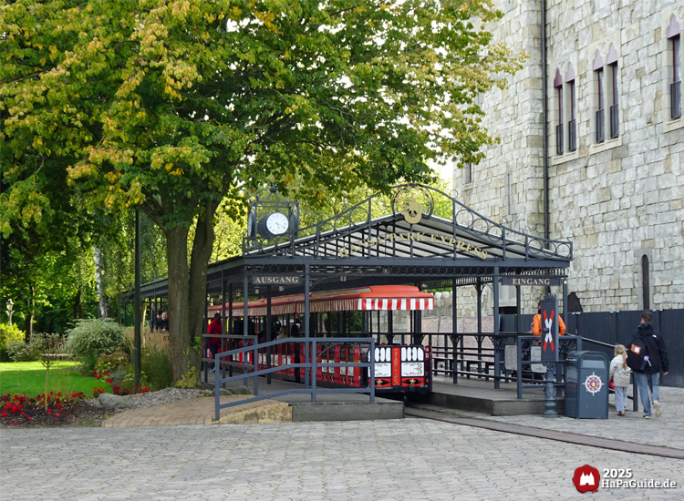 Hansa-Park Express - Zug im Hauptbahnhof Hansa-Garten