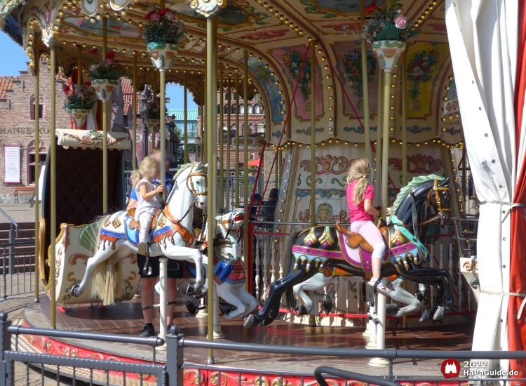 Hanse-Karussell - Kinder auf Pferden