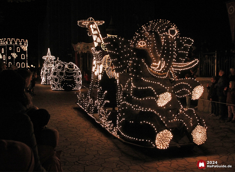 Herbstzauber am Meer - Lichterparade Dschungelfahrzeug mit Elefant