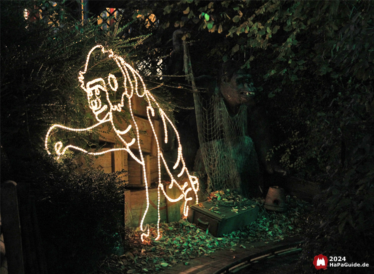 Herbstzauber am Meer - Gorilla aus Lichtschläuchen