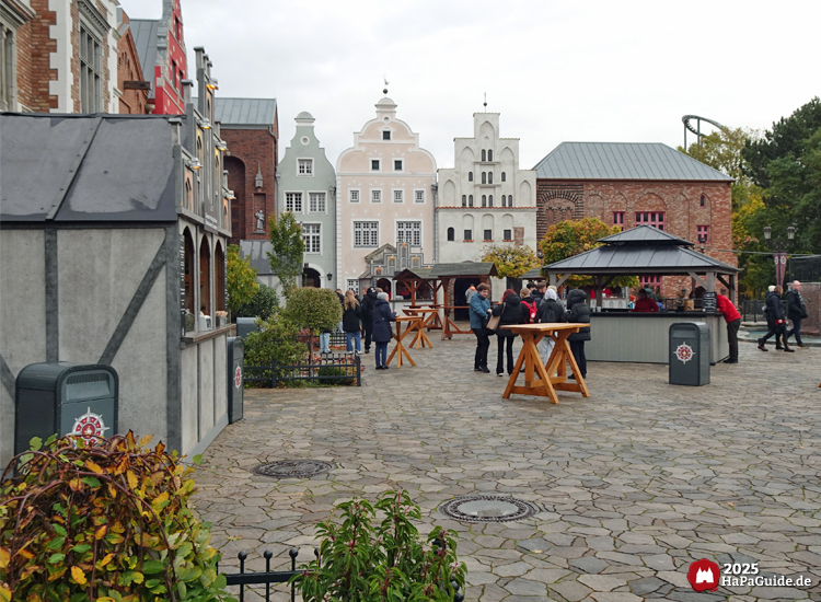 Herbstzauber am Meer - Food Dorf vor den Fassaden von Riga und Stralsund