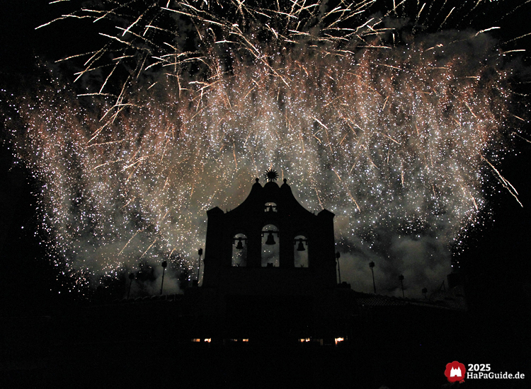 Herbstzauber am Meer - Feuerwerk über der Arena del Mar