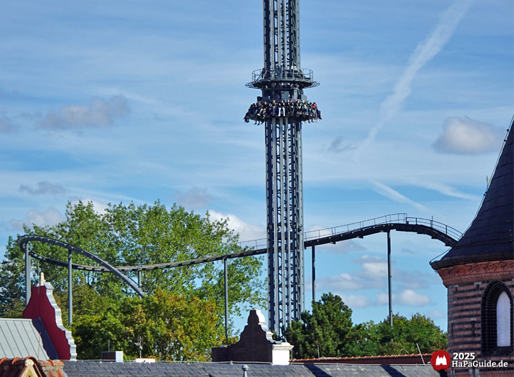 Highlander - Auffahrt hinter den Fassaden der Hanse in Europa