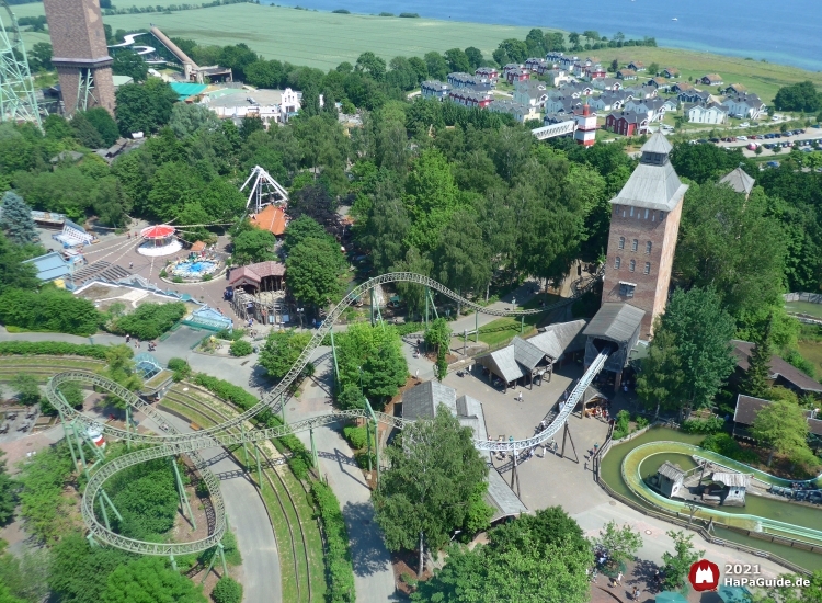 Ausblick über den Park mit der Flucht von Novgorod
