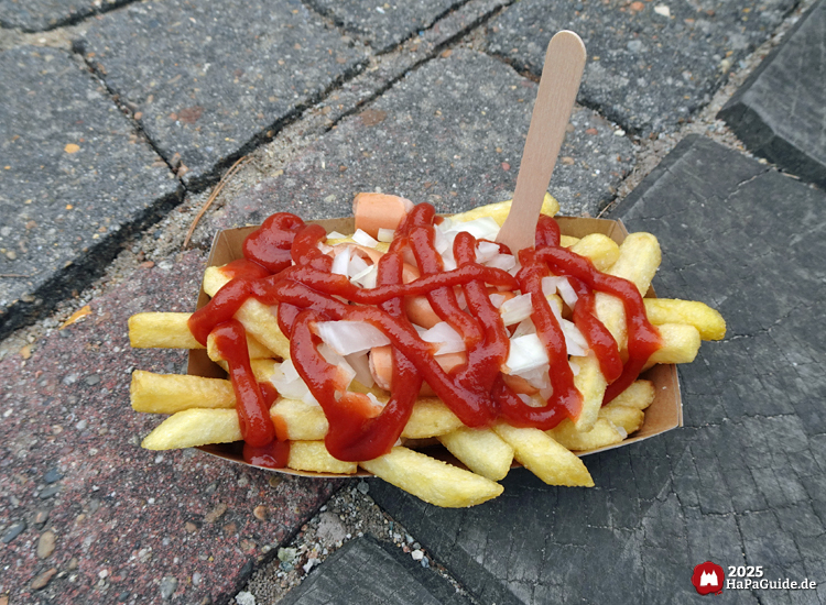 Kiosk im Wikingerland - Einar's Pommes mit Wurststückchen
