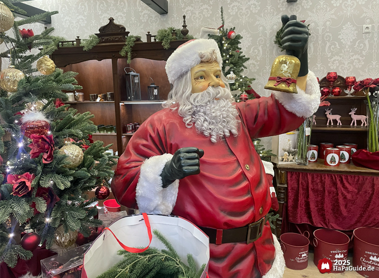 New Lübeck - Weihnachtsmann im Christmas Shop