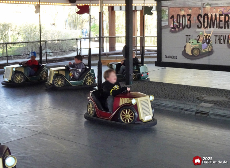 1903 Somerset Traffic - Kinder steuern ihre Oldtimer im Kreis