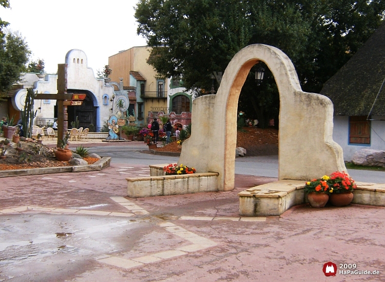 Das Eingangsportal zur Spanischen Glocke