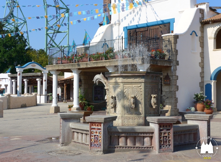 Der Sprechende Brunnen vor der Kulisse der Arena del Mar