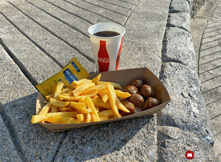 The Filling Station - Meatballs mit Bratensauce und Pommes