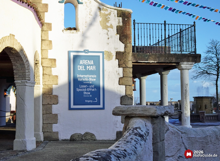 Varieté-Show - Schild mit QR Code zu den Showzeiten in der Arena del Mar