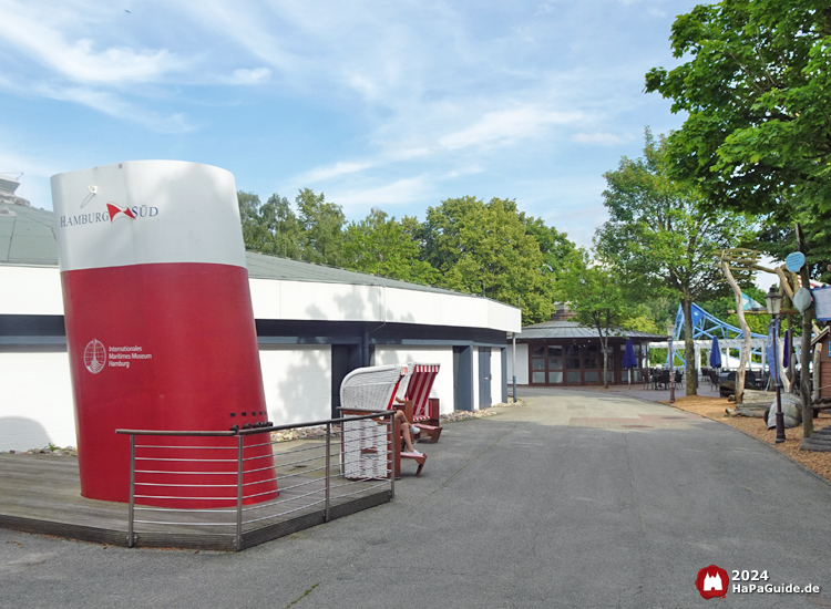 Wasserspaß - Schornstein Hamburg Süd an der Aquarena